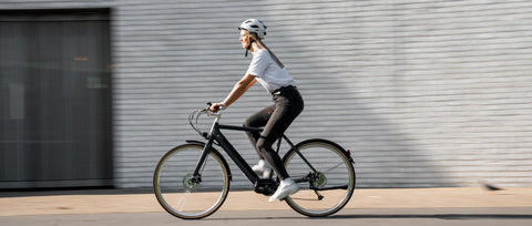 Reviewer with Temple classic electric bike