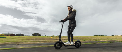 Review of 8Tev b12 electric scooter