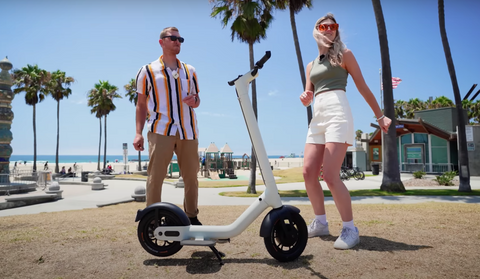 TAUR Electric Scooter is like NOTHING I've ridden before