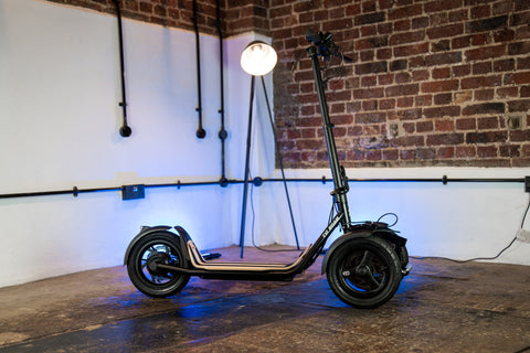 8TEV 8TEV C12 Roam - 3-Wheel Electric Scooter (Ex-Display) - Grade 3 e-scooter